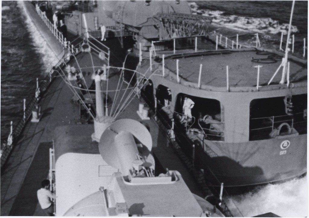 USS Walker (DD-517) colliding with the Soviet Kotlin class destroyer Besslednyi in the Sea of Japan, 10 May 1967. NPC #1166379. (Image Courtesy NAVSOURCE/DCC(SS/SW) David Johnston, USN)