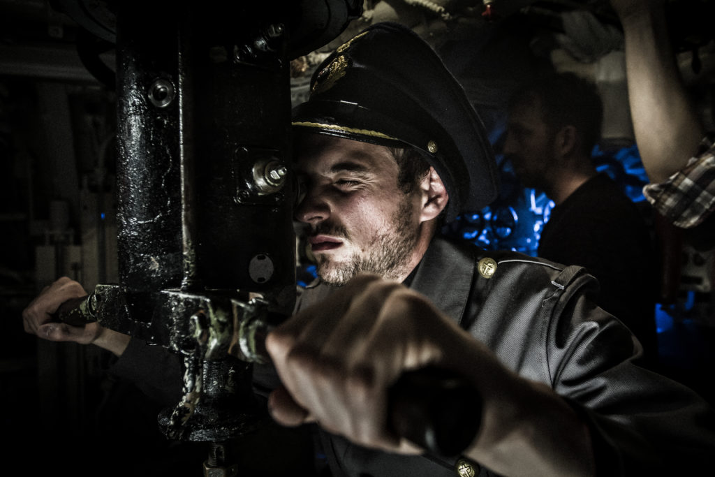Production still from "Hell Below" television series (c) 2015 Parallax Film Productions Inc. 1-604-531-2244 Photo by Sean F. White