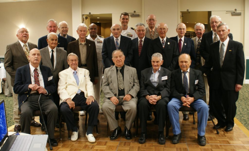 CVL-22 shipmates at their 2009 reunion with the two Captains of the new USS Independence LCS-2. (Photo by: John G. Lambert)